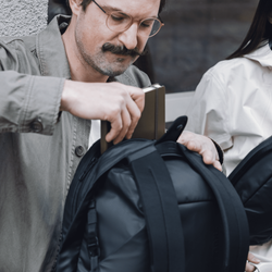 Thule Tact backpack 21L Schwarz – Laptop‐Rucksack - Produktbild - 6