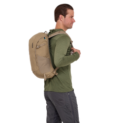 1417114-21460108.png Thule AllTrail Daypack 18L Braun – Wanderrucksack - Produktbild - 3