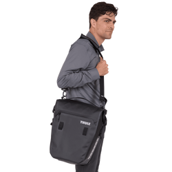 Thule Shield Pannier22L Schwarz – Packtasche - Produktbild - 4