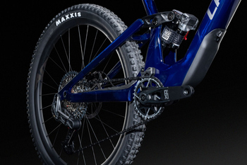 Lapierre Zesty CF 10.9 Carbon-Fully mit RockShox Flight Attendant, Translucent Hex Blue - Produktbild - 5