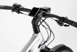 HAIBIKE-MY25-TREKKING-7-HIGH-C1-27-5Inch-DETAIL-5-HTLT3-21463003.jpeg Haibike Trekking 7 High i800Wh 11-G Cues grey/red/blue glänzend - Produktbild - 5