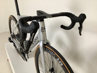 Eddy Merckx 525 SRAM Force AXS 2x12, Rahmenhöhe S – B-Ware (kleiner Lackfehler) - Produktbild - 3