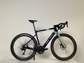 Eddy Merckx E-Pévèle C Shimano 105 2x12, Rahmenhöhe S – B-Ware (kleiner Lackfehler) - Produktbild - 1