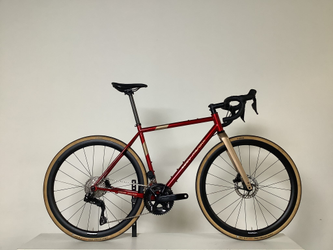 Eddy Merckx Pévèle Corsa Shimano 105 Di2, Rahmenhöhe S – B-Ware (kleiner Lackfehler) - Produktbild - 1