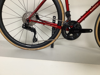 Eddy Merckx Pévèle Corsa Shimano 105 Di2, Rahmenhöhe S – B-Ware (kleiner Lackfehler) - Produktbild - 2