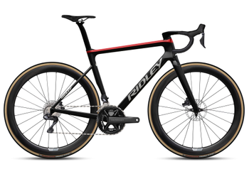 Ridley Falcn RS Ultegra Di2 UD Carbon/Silver/Candy Red Metallic mit Carbon-Laufrädern - Produktbild - 1