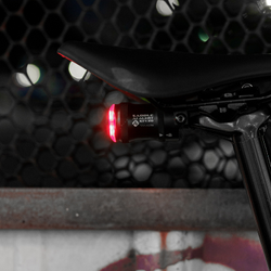 Lezyne Saddle StVZO Ai Alert Rücklicht USB-C, CNC Aluminium, Sattelhalterung - Produktbild - 5