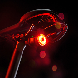 Lezyne Saddle StVZO Ai Alert Rücklicht USB-C, CNC Aluminium, Sattelhalterung - Produktbild - 7