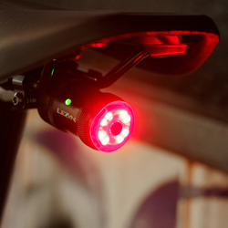 Lezyne Saddle StVZO Ai Alert Rücklicht USB-C, CNC Aluminium, Sattelhalterung - Produktbild - 9