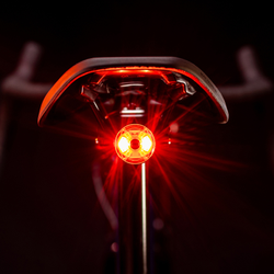Lezyne Saddle StVZO Rücklicht USB-C, CNC Aluminium, Sattelhalterung - Produktbild - 7