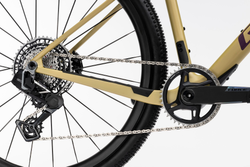 48AK203V---4-21469874.jpg Ghost Asket CF LTD Gravel Bike Carbon, SRAM Force XPLR AXS 13-fach, Honey Gold/Berry Blush - Produktbild - 4