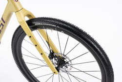 48AK203V---7-21469874.jpg Ghost Asket CF LTD Gravel Bike Carbon, SRAM Force XPLR AXS 13-fach, Honey Gold/Berry Blush - Produktbild - 7