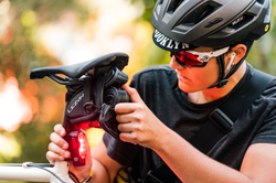 lezyne-satteltasche-caddy-m-5-285556-285556.jpg Lezyne Satteltasche Caddy M Schwarz - Wasserdicht, Robust, Mittelgroß für E-Bikes und Mountainbikes - Produktbild - 4