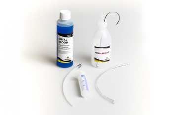 Magura Profi-Entlüftungskit für Scheiben- und Felgenbremsen 250 ml inkl. Spritze und Schlauch mit EBT-Befüllstopfen sowie Gewindeaufsatz - Produktbild - 1