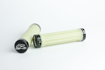 Renthal Lock-On Traction Griff, 133/30.7mm, Kevlar - Produktbild - 1