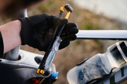 lezyne-minipumpe-digital-shock-drive-4-352890.jpg Minipumpe Digital Shock Drive - Produktbild - 5