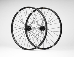 16299CB-01-369516.jpg Crankbrothers Synthesis Carbon XCT11 BOOST I9 Hydra Tubeless Ready Laufradsatz, 29", 110x15mm/148x12mm, SRAM XD, black - Produktbild - 1