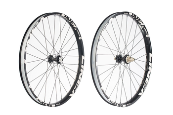 Formula Linea 4 BOOST Laufrad VR, 27.5", 110x15mm, 32 L., black - Produktbild - 1 Formula Linea 4 BOOST Laufrad VR, 27.5", 110x15mm, 32 L., black - Produktbild - 1