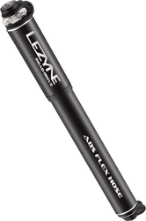 Lezyne Road Drive MY19 Minipumpe M 21,6 cm schwarz glänzend kompakt leistungsstark - Produktbild - 1 Lezyne Road Drive MY19 Minipumpe M 21,6 cm schwarz glänzend kompakt leistungsstark - Produktbild - 1