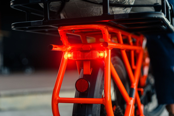 LEZYNE E-Bike Super Bright 12-Lumen - schwarz - Produktbild - 4