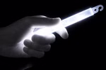 Leuchtendes-Knicklicht-in-der-Hand.png Leuchtendes-Knicklicht-in-der-Hand.png