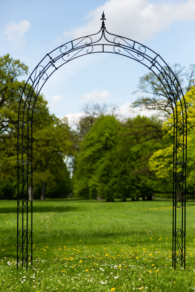 Rosenbogen 140cm SCHWARZ mit Spitze