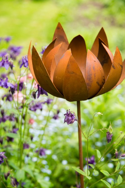 Gartenstecker / Rankstab LOTUS, Rost