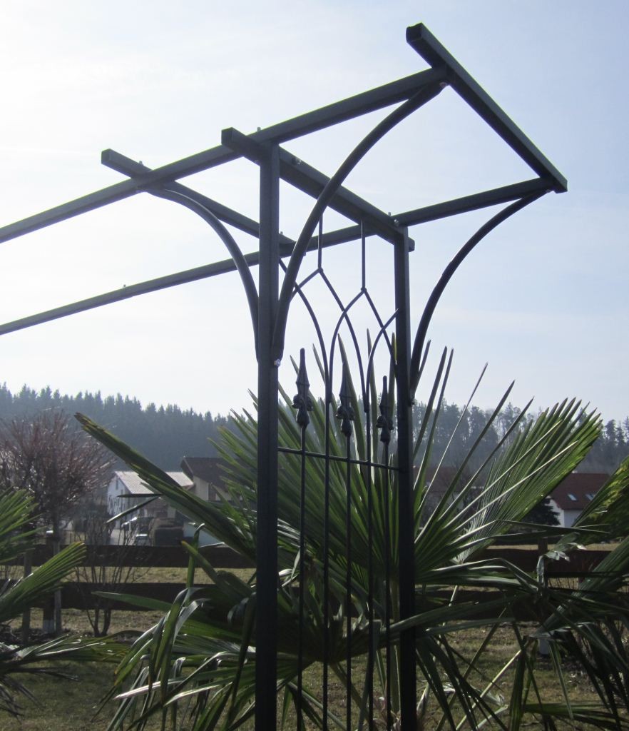 Eleganter XXL Rosenbogen Rankhilfe Pergola aus Metall schwarz Mod. 5040