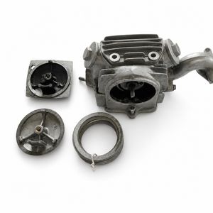 Zylinderkopfdeckel-Dichtung links für 125 ccm Motor – Ansicht 2 Zylinderkopfdeckel-Dichtung links für 125 ccm Motor, Studioansicht 2