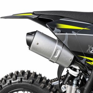 Highper DB606 Kinder-Dirtbike in Schwarz/Grün: Auspuff und Heck im Detail.