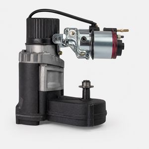 50-ccm-Zweitakt-Komplettmotor mit E-Start und Tuningteilen – Ansicht 2 50-ccm-Zweitakt-Komplettmotor mit E-Start und Tuningteilen, Studioansicht 2