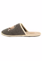 graues Filzpantoffel "Erst mal Kaffee" mit Tassenstickerei in harmonischen braun-beige Tönen und heller Einfassung, helle Innensohle