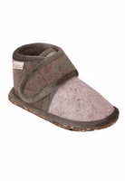 seitlich schräg rosa Kinderfilzriegelschuhe mit taupe-braunem Filzriegelverschluss oben
