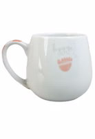 eine cremeweiße bauchige Henkeltasse aus Porzellan mit rosa Blüte und dem Schriftzug Hygge