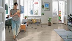 541511-haro-laminatboden-landhausdiele-4v-eiche-veneto-mocca-authentic-matt-int.jpg 541511-haro-laminatboden-landhausdiele-4v-eiche-veneto-mocca-authentic-matt-int.jpg