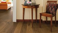 534152-haro-parkett-landhausdiele-180-4v-bernsteineiche-sauvage-retro-strukturiert-int.jpg