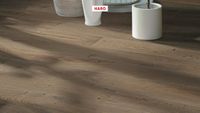 538945-haro-parkett-landhausdiele-180-4v-eiche-sandgrau-sauvage-strukturiert-int.jpg