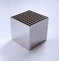 mosaik-metall-fliese-medallion-alloy-interieur-stain.jpg