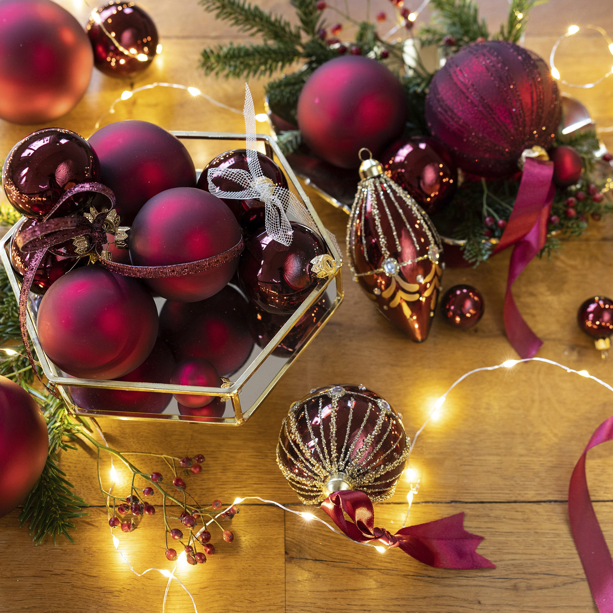 Weihnachtskugeln Glas 3,5cm 16 Stück - Weihnachtsrot / Bordeaux Mix