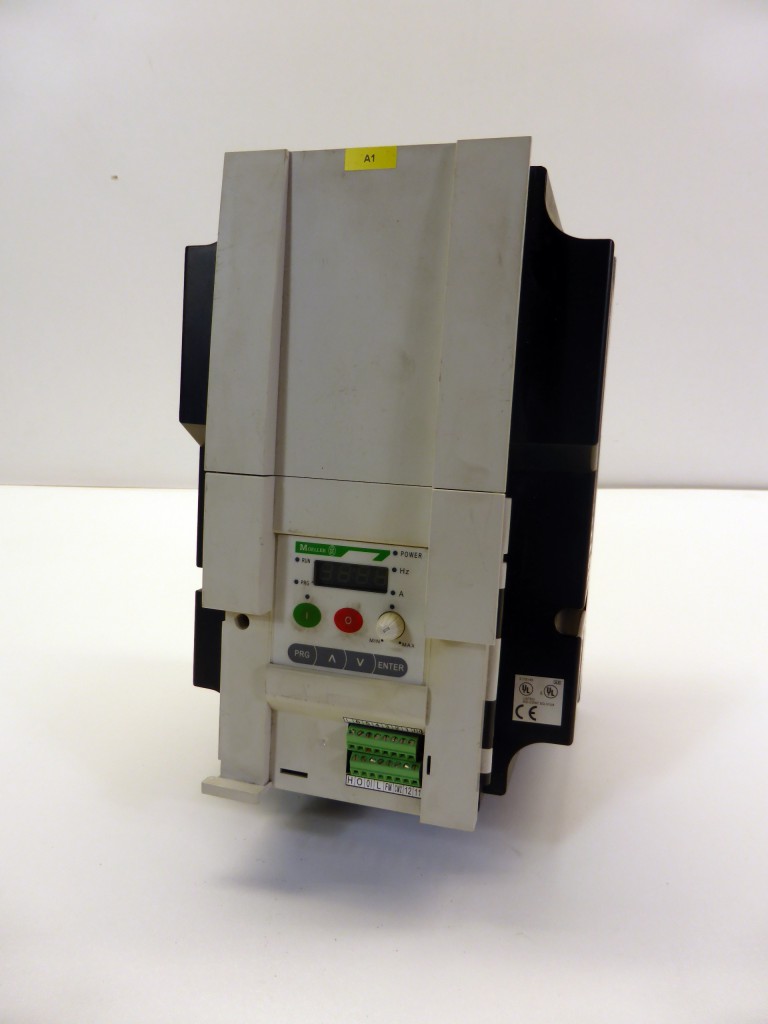 10571-Moeller-DV5-340-5K5-Frequenzumrichter-Umrichter-DV.JPG