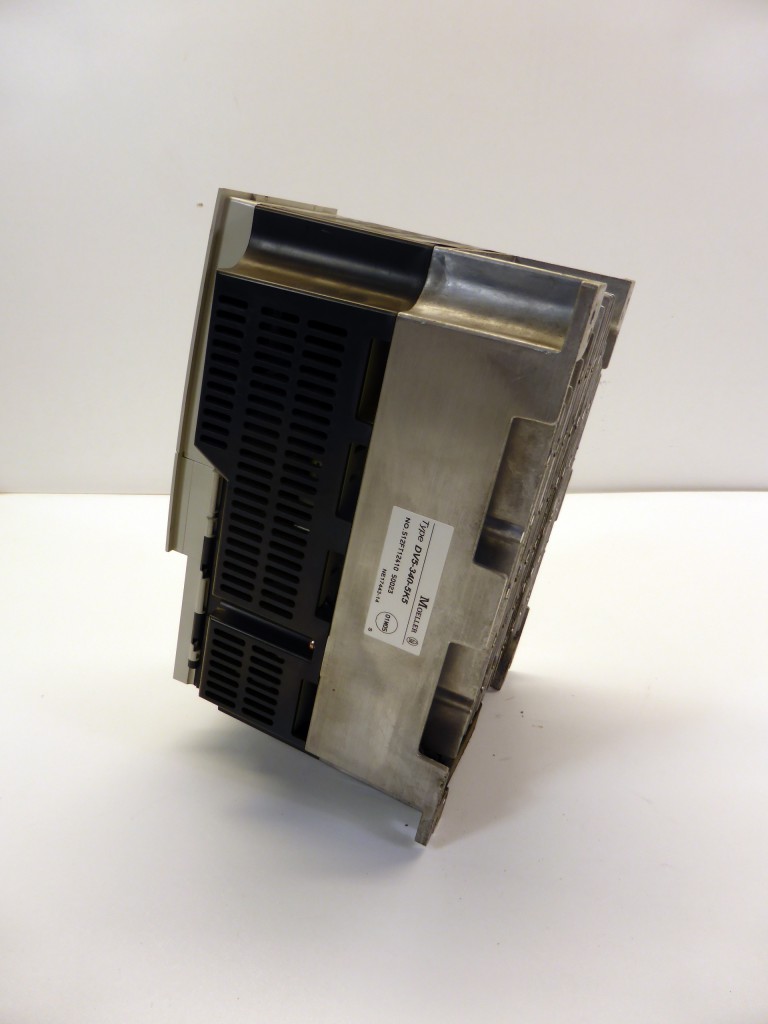 10571-Moeller-DV5-340-5K5-Frequenzumrichter-Umrichter-_2.JPG