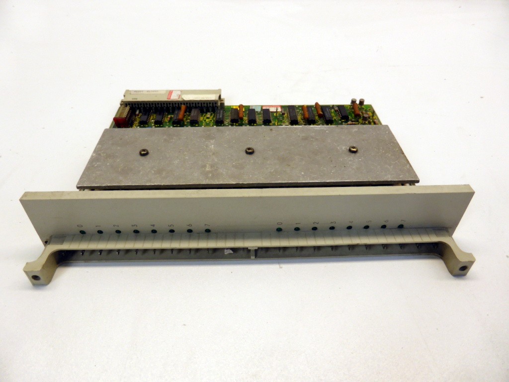 11415-Siemens--6ES5444-3AA11--Simatic--S5--Digita_2.jpg 11415-Siemens--6ES5444-3AA11--Simatic--S5--Digita_2.jpg