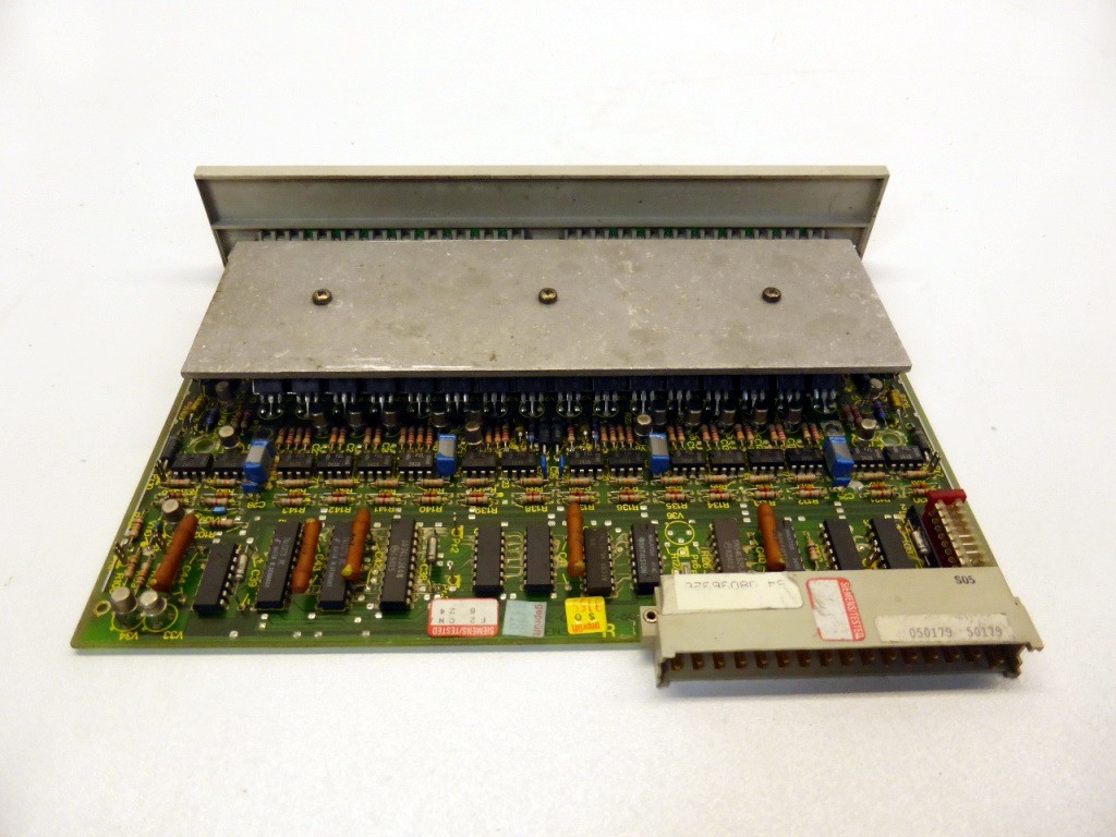 11415-Siemens--6ES5444-3AA11--Simatic--S5--Digita_3.jpg 11415-Siemens--6ES5444-3AA11--Simatic--S5--Digita_3.jpg