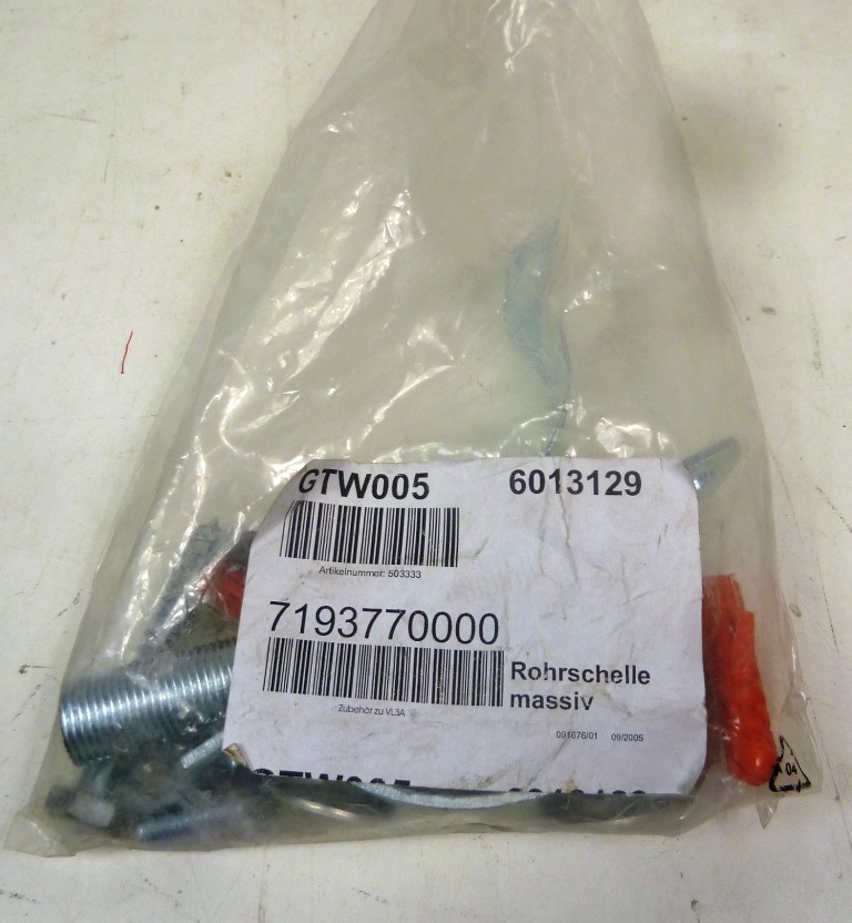 11823--Viessmann--7193770--Rohrschelle--massiv--Set.JPG