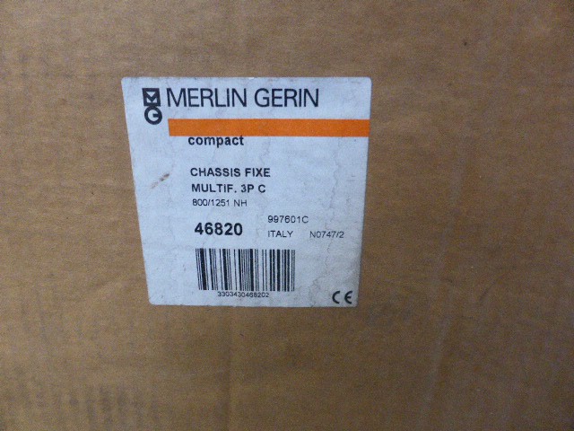 12019-Merlin--Gerin--46820--Schneider--Gehaeuse--_2.JPG