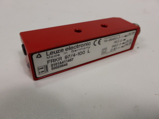12357-Leuze-electronic-FRKR-97-4-100-L-Reflexions_3.JPG