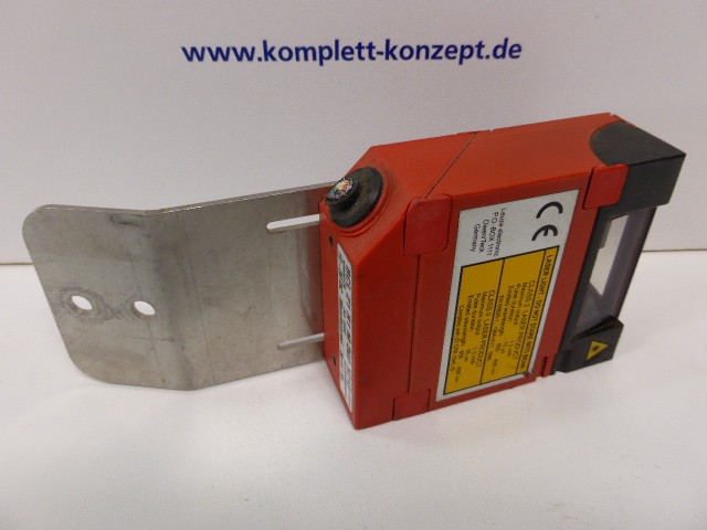 12379-Leuze-electronic-BCL-21-R1-M-200-X213-Barcode.JPG