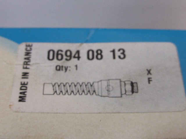12697-Parker-Legris-C9000-0694-08-13-Push-in-Fitt_2.JPG