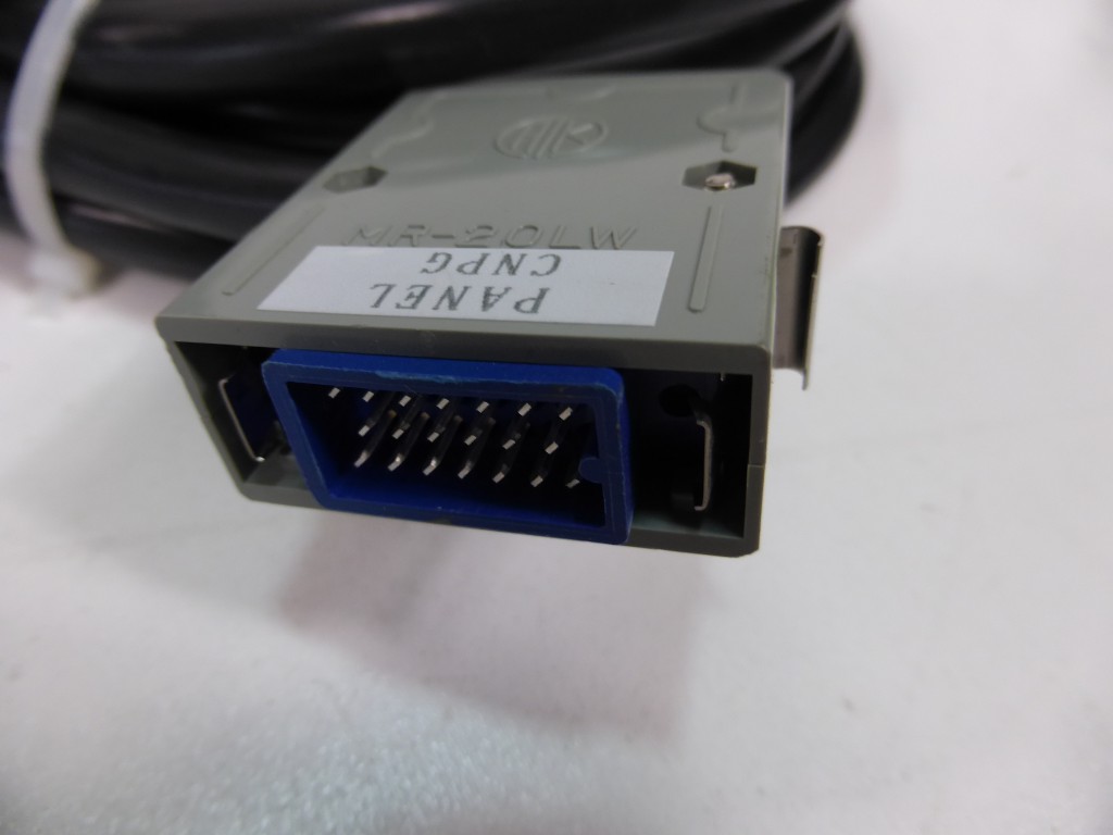 13303-Fanuc-Pendant-MR-20LW-Kabel-2004-T659-Cable_1.JPG