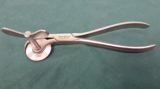 НОВЫЙ Medicon 43.46.00 Кольцевая пила для пальца Кольцевая пила Пила 16 cm Цена по прейскуранту 198 €